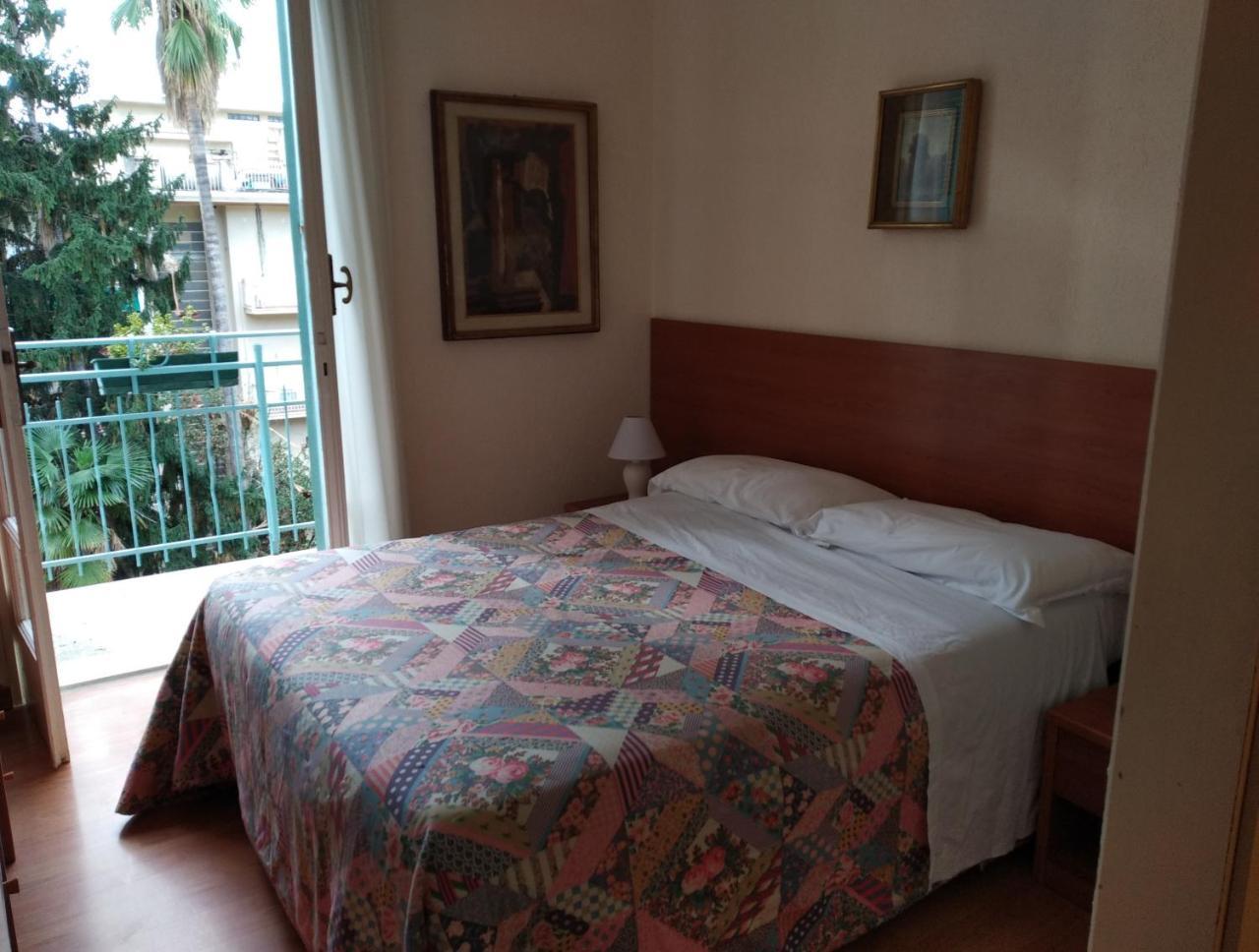 Hotel Lucciola Bordighera Zewnętrze zdjęcie