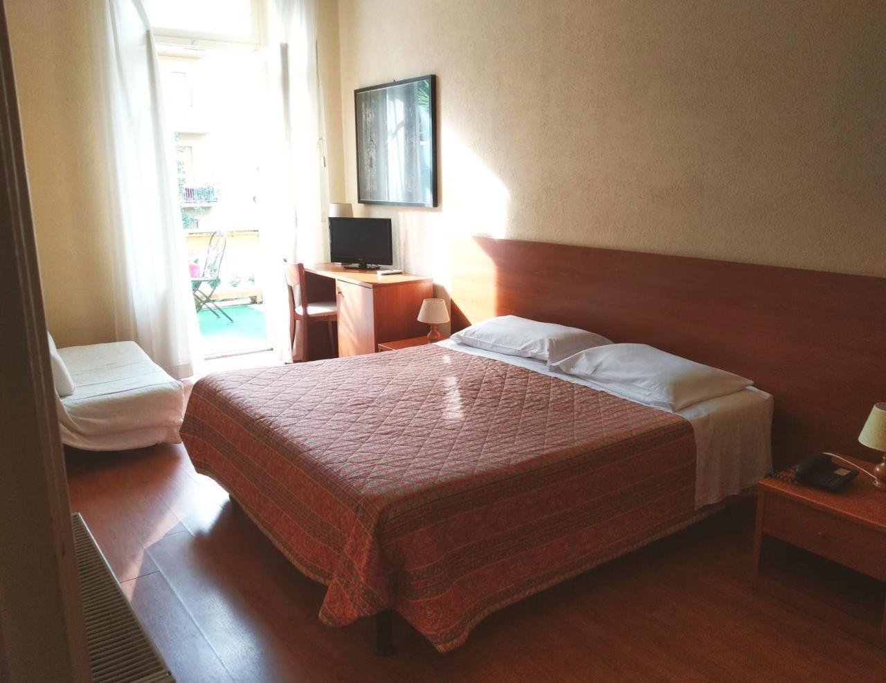 Hotel Lucciola Bordighera Zewnętrze zdjęcie