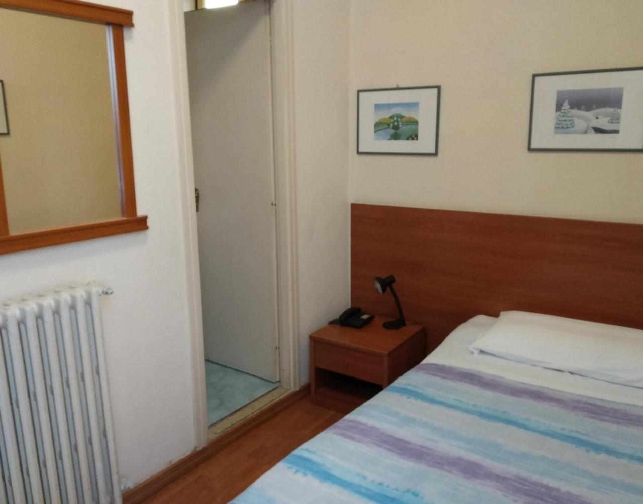 Hotel Lucciola Bordighera Zewnętrze zdjęcie