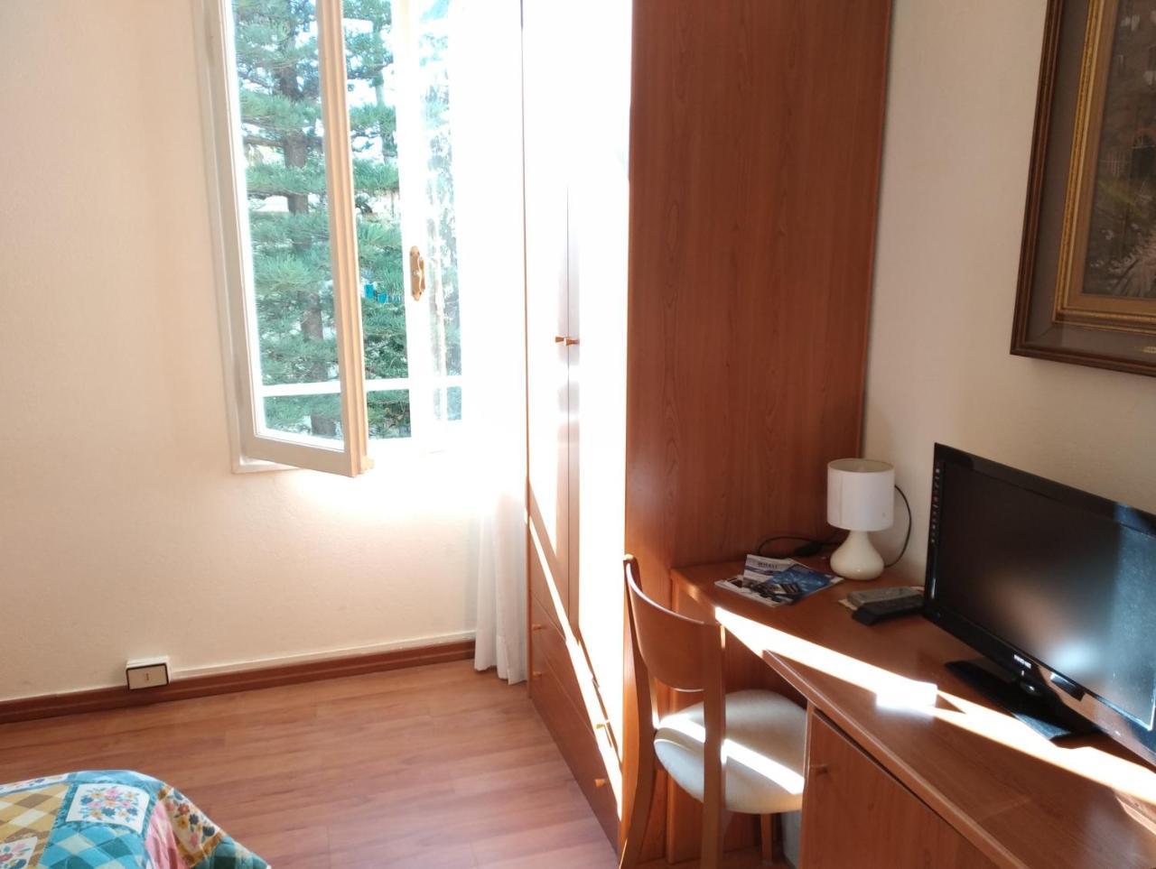 Hotel Lucciola Bordighera Zewnętrze zdjęcie