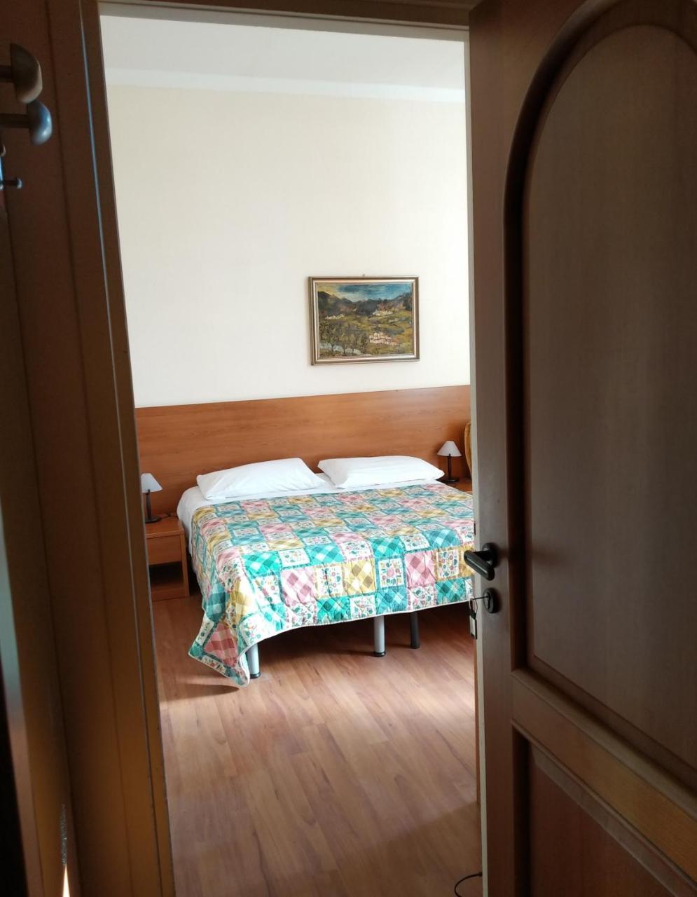 Hotel Lucciola Bordighera Zewnętrze zdjęcie