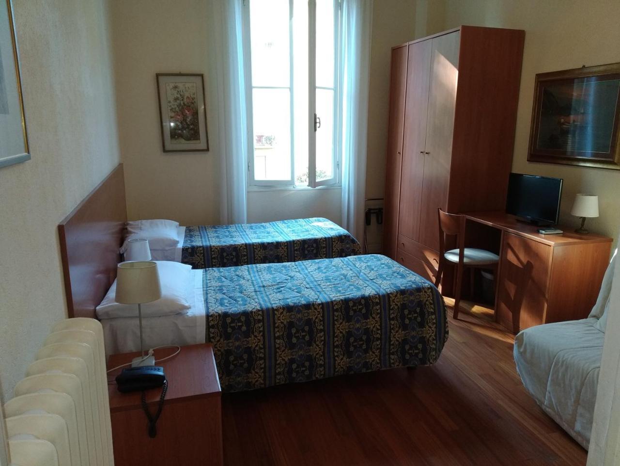 Hotel Lucciola Bordighera Zewnętrze zdjęcie