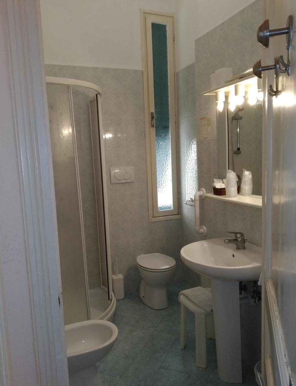 Hotel Lucciola Bordighera Zewnętrze zdjęcie