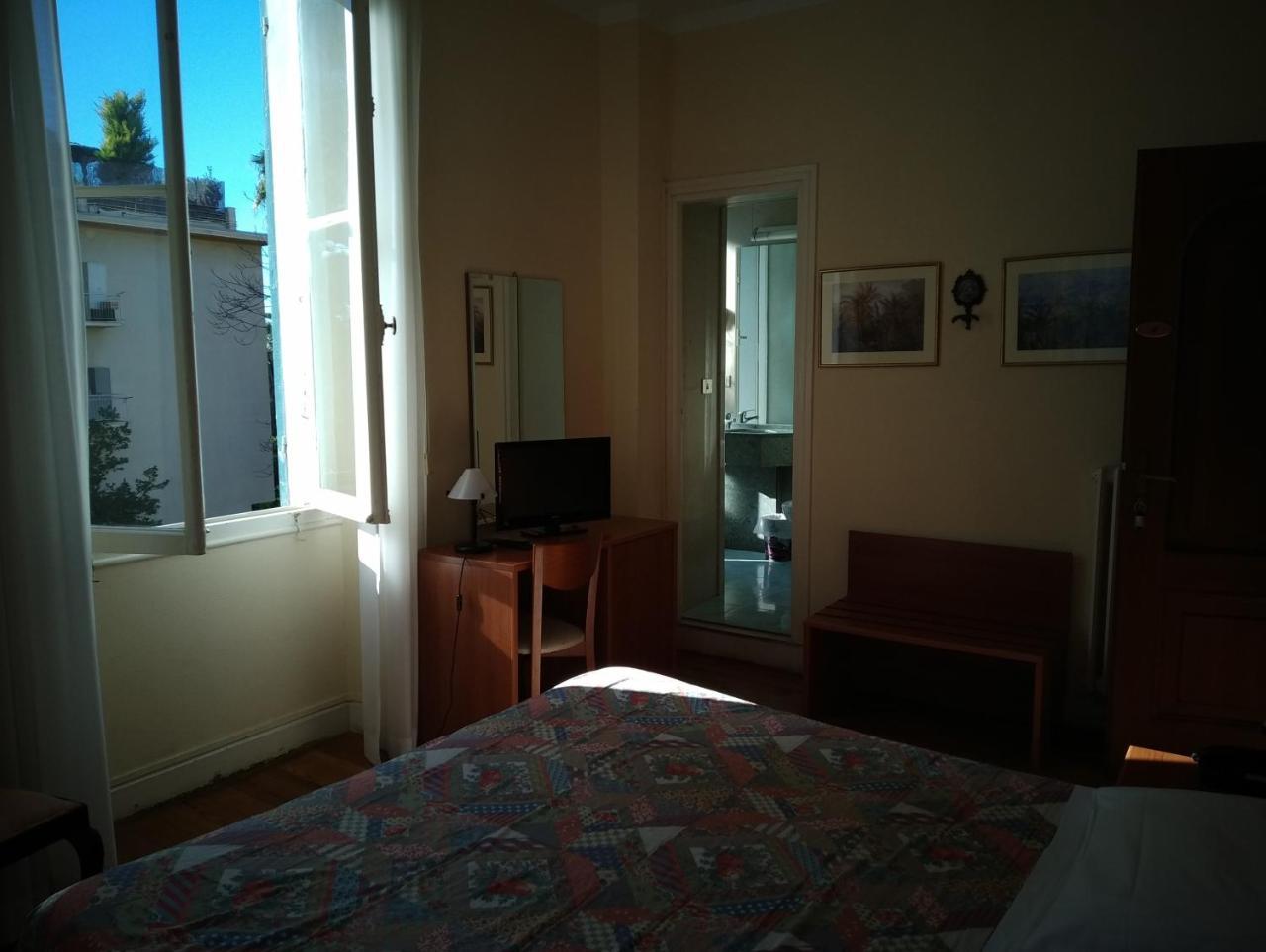 Hotel Lucciola Bordighera Zewnętrze zdjęcie