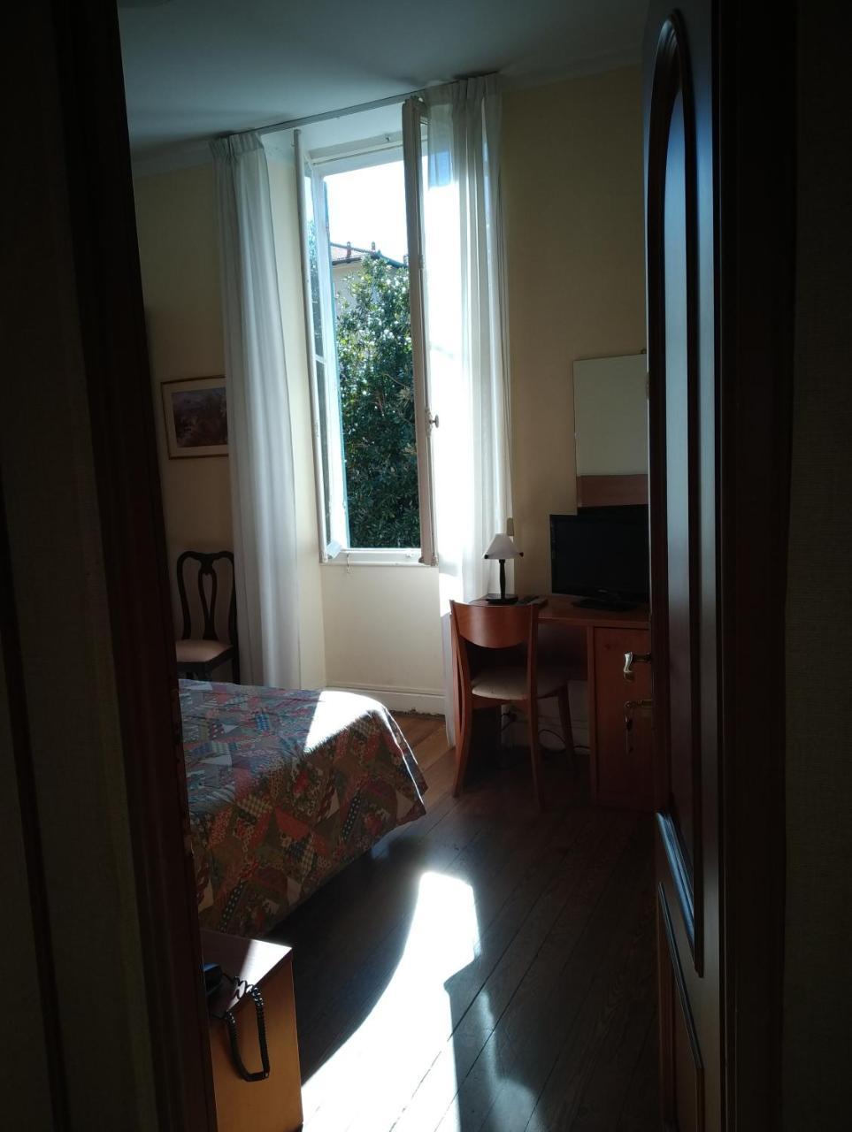 Hotel Lucciola Bordighera Zewnętrze zdjęcie