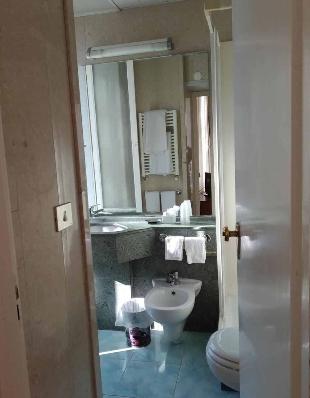 Hotel Lucciola Bordighera Zewnętrze zdjęcie