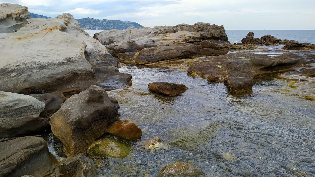 Hotel Lucciola Bordighera Zewnętrze zdjęcie